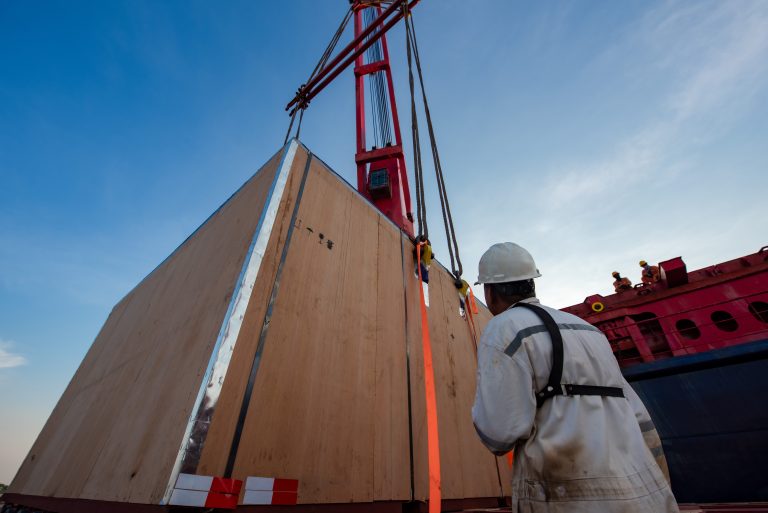 Project logistics solutions for transporting oversized and abnormal loads safely with OneLogix Mega.