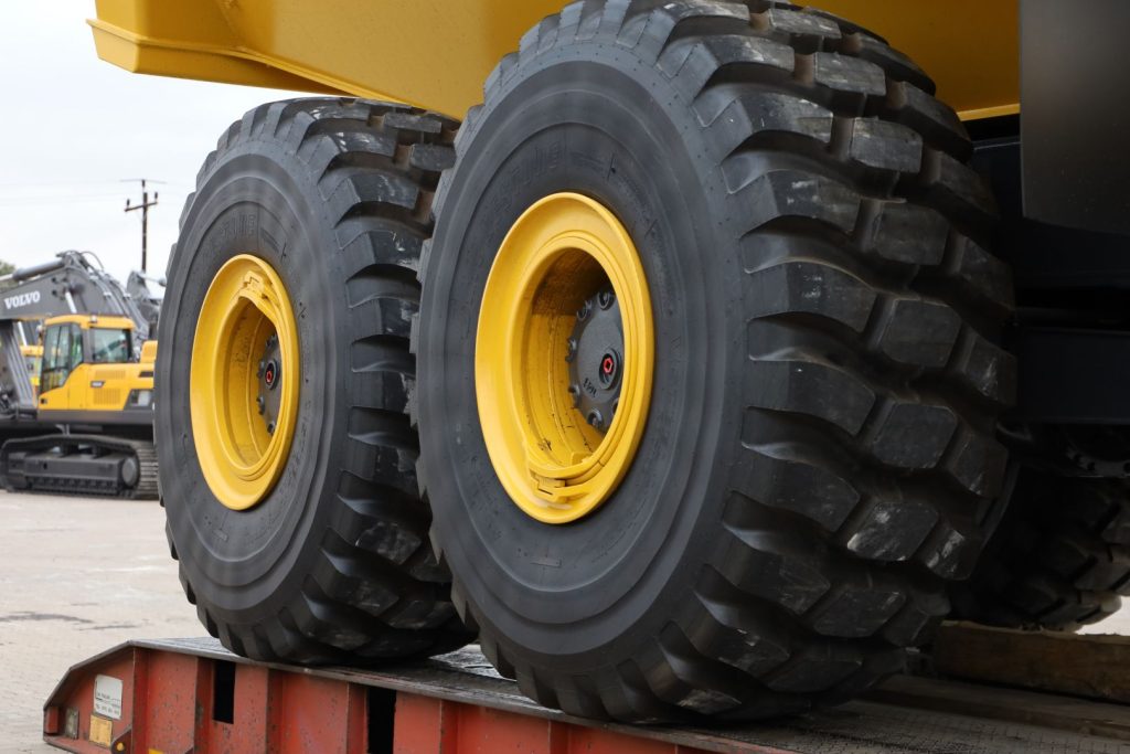 Oversized cargo being transported by OneLogix Mega in South Africa